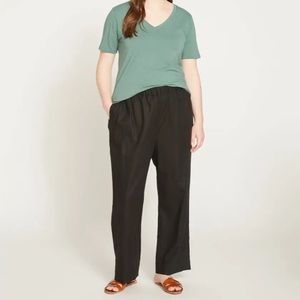 NWT Universal Standard V-Rex tee